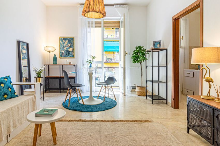 Camera allestita con arredo leggero