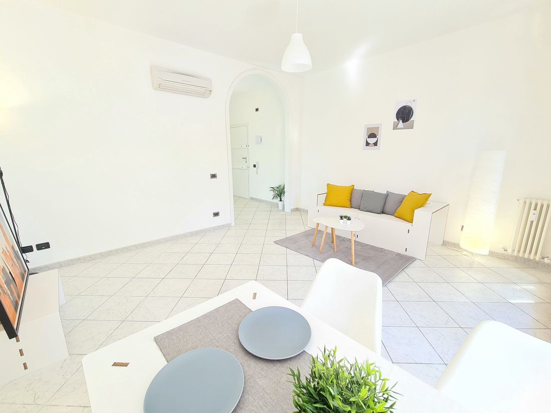 Soggiorno di via Misa valorizzato per l'open house